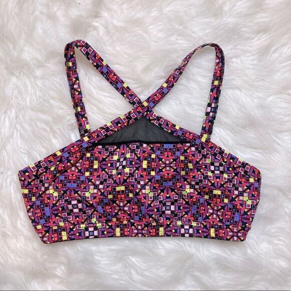 Victoria’s Secret Sport Cross-front Mesh-detail Multicolor Non-padded Sports Bra - Picture 1 of 8